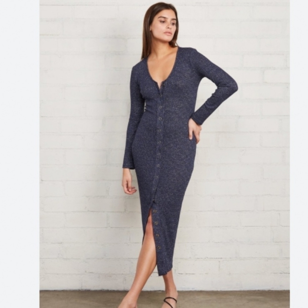 BNWT Ribbed, snap front metallic dress.